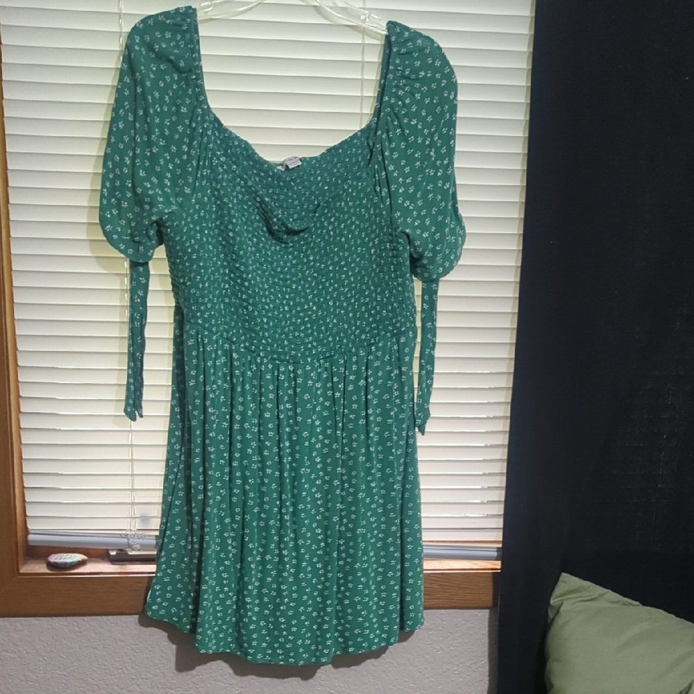 American Eagle Outfitters Green Floral Midi Dress